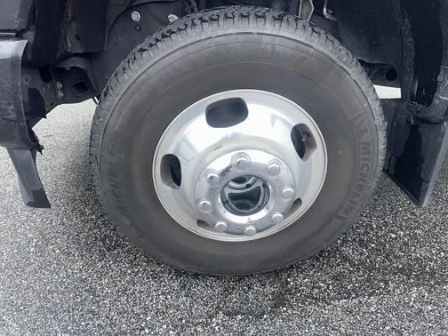 2024 Ford F-350 Platinum