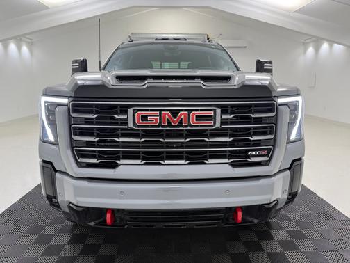 Thunderstorm Gray 2025 GMC Sierra 2500 AT4