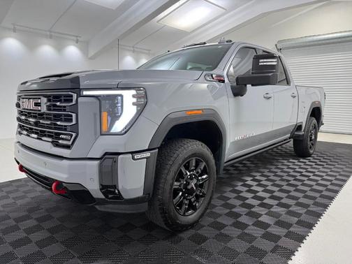 Thunderstorm Gray 2025 GMC Sierra 2500 AT4