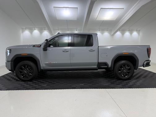 Thunderstorm Gray 2025 GMC Sierra 2500 AT4