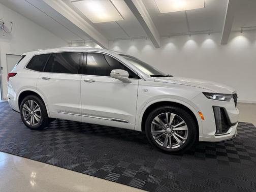 2024 Cadillac XT6 Premium Luxury FWD