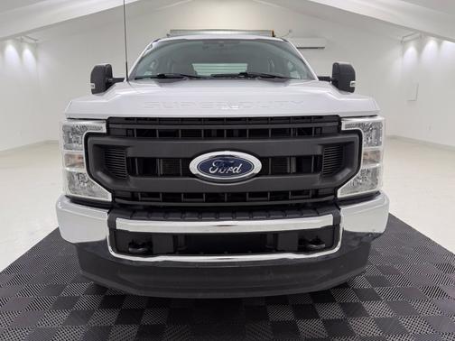 Oxford White 2022 Ford F-250 XL