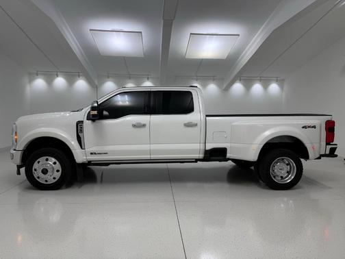 2023 Ford F-450 Platinum