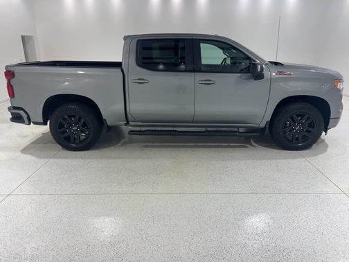 Sterling Gray Metallic 2024 Chevrolet Silverado 1500 RST