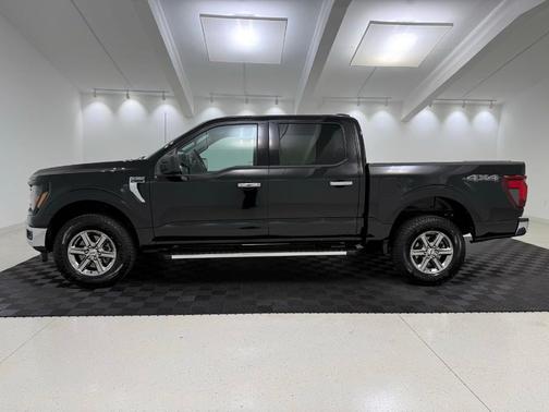 Black Metallic 2025 Ford F-150 XLT