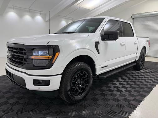 Oxford White 2024 Ford F-150 XLT