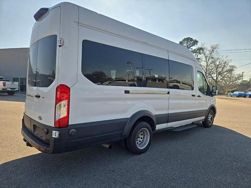 2022 Ford Transit-350 XLT