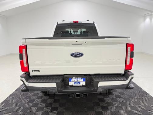 Star White Metallic Tri-Coat 2026 Ford F-350 Lariat
