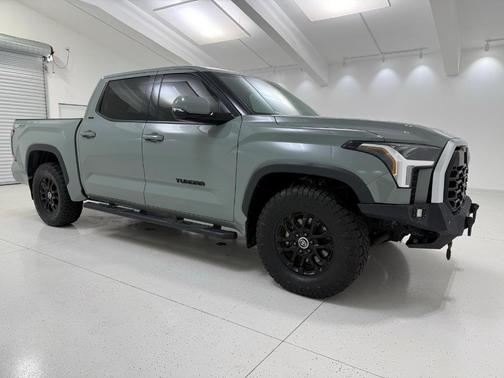 2022 Toyota Tundra SR5