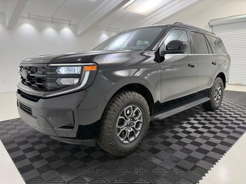 Agate Black Metallic 2025 Ford Expedition Active