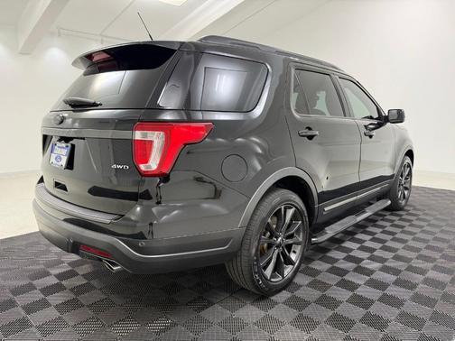 Shadow Black 2018 Ford Explorer XLT