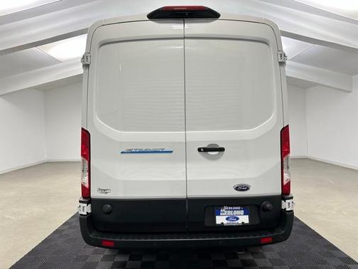 2024 Ford E-Transit Base