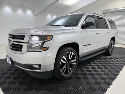 Silver Ice Metallic 2019 Chevrolet Suburban Premier