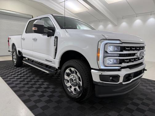 Oxford White 2026 Ford F-250 Lariat