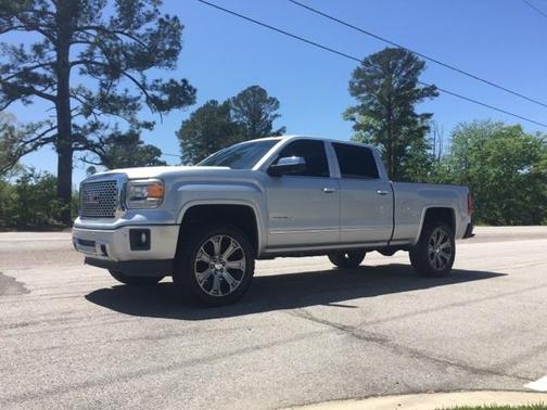 Photo 3 of 27 of 2014 GMC Sierra 1500 Denali
