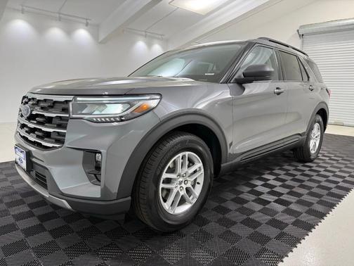 Carbonized Gray Metallic 2026 Ford Explorer Active