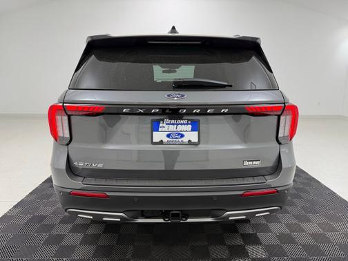 Carbonized Gray Metallic 2026 Ford Explorer Active
