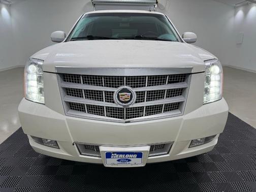 2013 Cadillac Escalade Platinum Edition