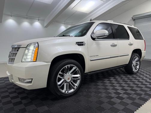 2013 Cadillac Escalade Platinum Edition
