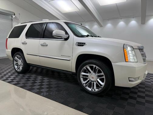 2013 Cadillac Escalade Platinum Edition