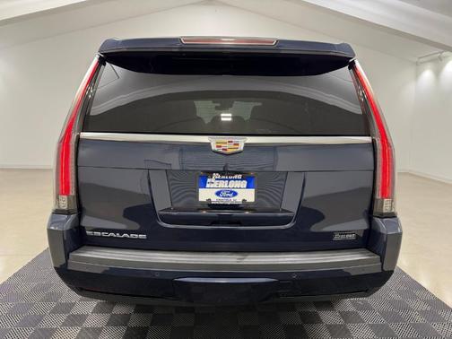 2020 Cadillac Escalade Luxury