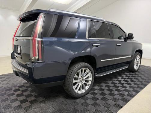 2020 Cadillac Escalade Luxury