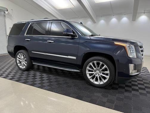 2020 Cadillac Escalade Luxury