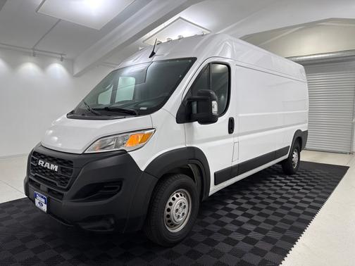 Bright White Clearcoat 2023 RAM ProMaster 2500 High Roof