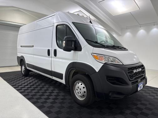 Bright White Clearcoat 2023 RAM ProMaster 2500 High Roof