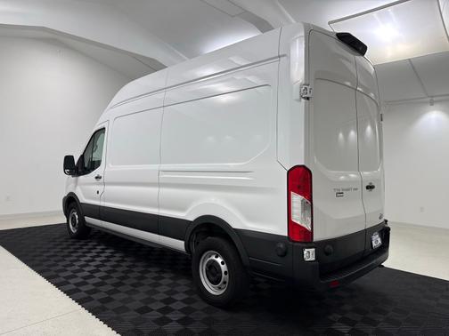 Oxford White 2024 Ford Transit-250 Base