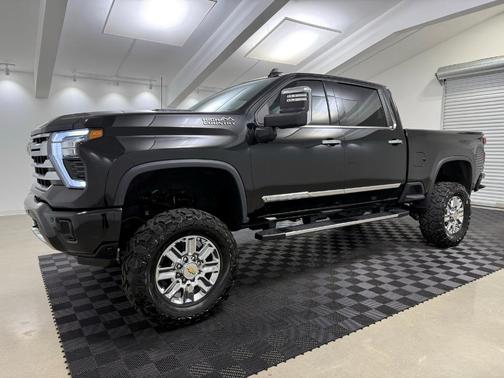2024 Chevrolet Silverado 2500 High Country