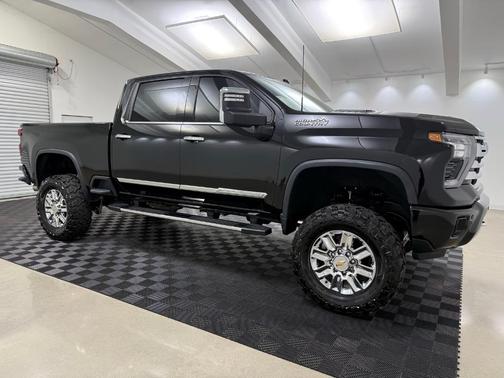 2024 Chevrolet Silverado 2500 High Country