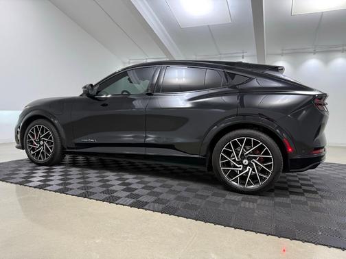 2022 Ford Mustang Mach-E GT