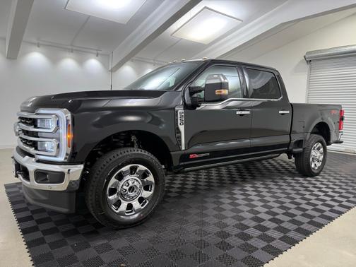 Agate Black Metallic 2026 Ford F-250 King Ranch