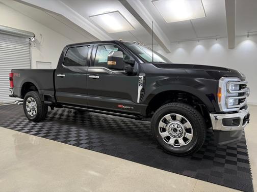 Agate Black Metallic 2026 Ford F-250 King Ranch