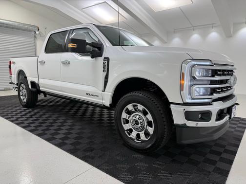 White Metallic 2026 Ford F-250 Lariat