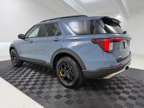 Vapor Blue Metallic 2026 Ford Explorer Tremor