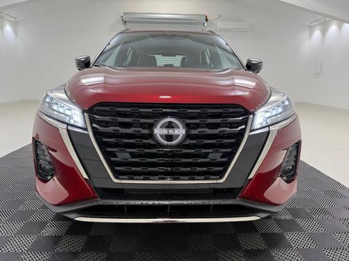 Scarlet Ember Tintcoat 2024 Nissan Kicks SR