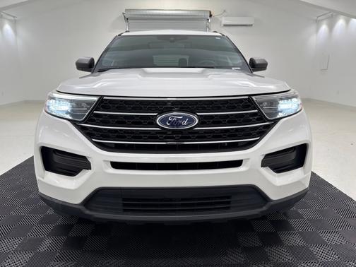 White Metallic 2020 Ford Explorer XLT