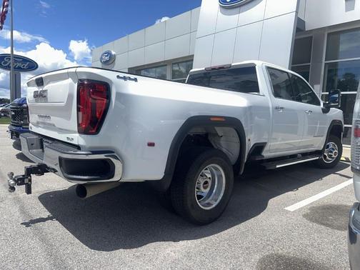 Summit White 2023 GMC Sierra 3500 SLT