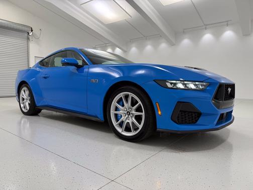 Grabber Blue Metallic 2024 Ford Mustang GT Premium