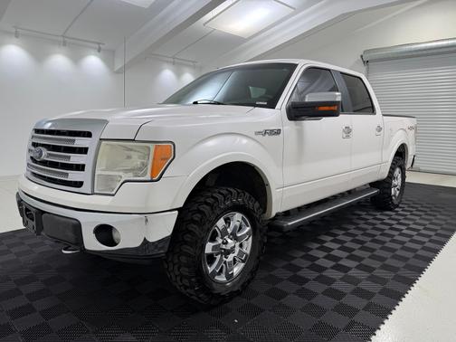 White Platinum Clearcoat Metallic 2013 Ford F-150 Lariat