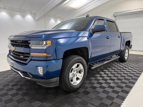 Deep Ocean Blue Metallic 2017 Chevrolet Silverado 1500 LT