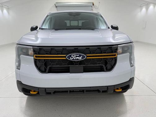 Space White Metallic 2026 Ford Maverick Tremor