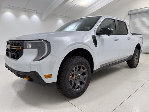Space White Metallic 2026 Ford Maverick Tremor