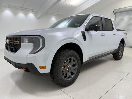 Space White Metallic 2026 Ford Maverick Tremor