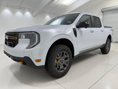 Space White Metallic 2026 Ford Maverick Tremor
