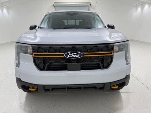 Space White Metallic 2026 Ford Maverick Tremor