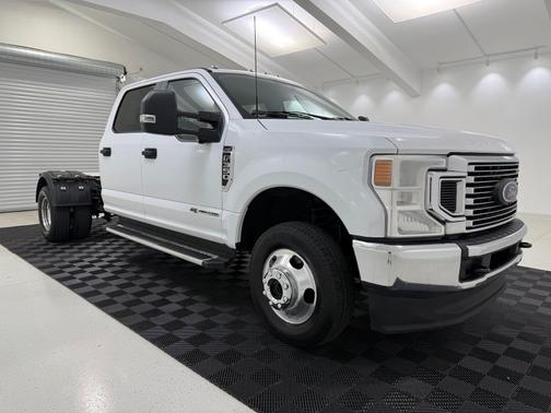 Oxford White 2022 Ford F-350 XL