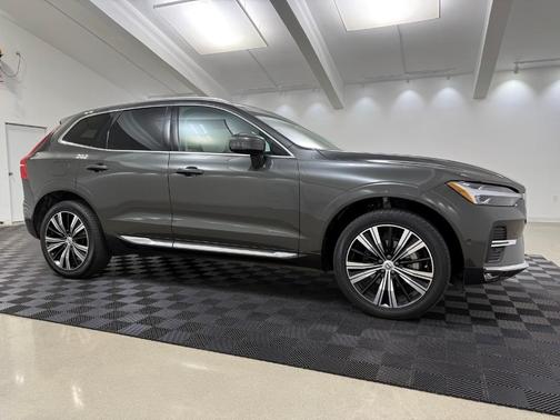 2022 Volvo XC60 B5 Inscription
